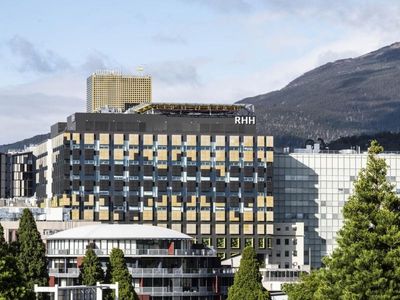 Rise in virus cases at major Tas hospital