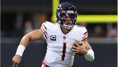 Everyone will be unsatisfied if Bears QB Justin Fields has to sit because of injury