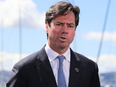 Gillon McLachlan to steer AFL into 2023