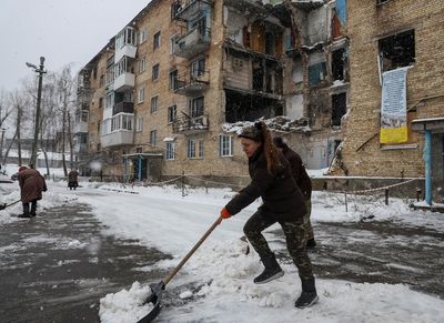 Ukraine to set up ‘invincibility’ shelters as cold, snow set in