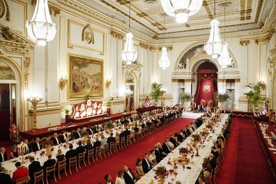 Cabinet minister defends lavish state banquet at time of austerity