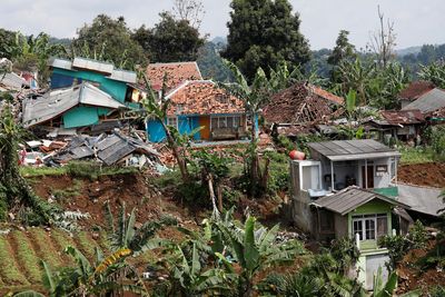 Death toll from West Java quake reaches 271, 40 still missing - disaster mitigation agency