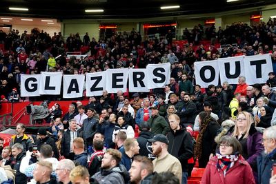 Manchester United Supporters Trust demands stake for fans as Glazers ponder sale