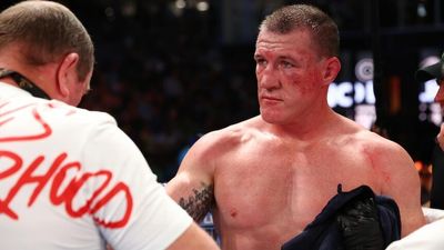 Paul Gallen retires from boxing, ends sporting career with unanimous decision victory over Justin Hodges