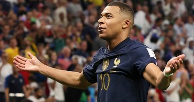 'That's when you see the best of him' - Vincent Kompany makes Kylian Mbappe Man City prediction