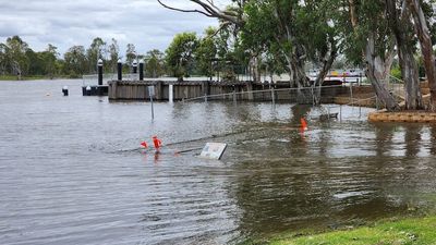 Riverland's second flood peak to hit at Christmas with 185 gigalitres to flow into River Murray each day