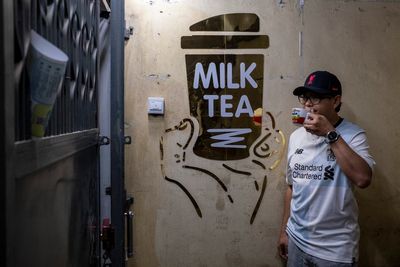 Hong Kong emigres crave taste of milk tea from home