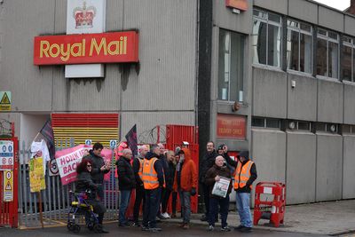 UK university staff, Scottish teachers, postal workers begin walkouts