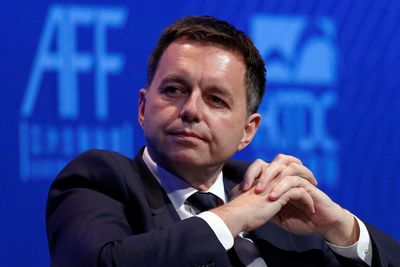 Slovak police renew bribery charge against central bank governor Kazimir - lawyer