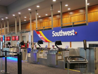 ‘Shame on you!’ Mother calls out Southwest Airlines staffer for ‘yelling at’ her son who was flying alone