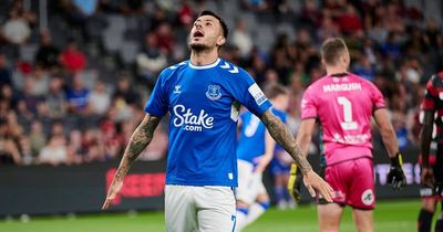 Dwight McNeil fumes as Frank Lampard offered promising solution to Everton problem