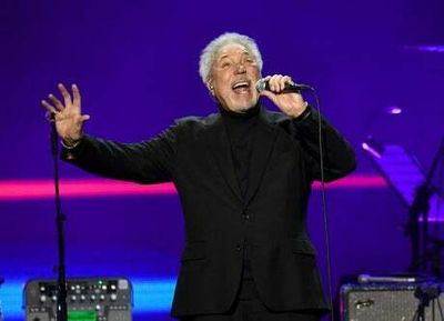 ‘Papa has two new hips now!’ Sir Tom Jones gives health update after his second hip surgery