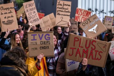 French MPs vote to enshrine abortion rights in constitution