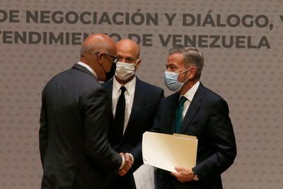 Diplomats: Venezuela's government, opposition to meet