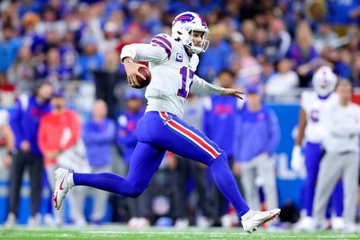 Josh Allen runs for Bills touchdown after dropping snap