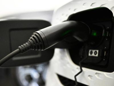 Electric vehicle tax cut passes Senate