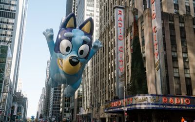 Bluey sparks cheers and controversy at Macy’s Thanksgiving Day Parade