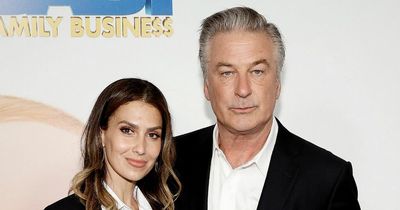 Alec Baldwin's wife with 'epic fail' in bid to get perfect family Thanksgiving snap