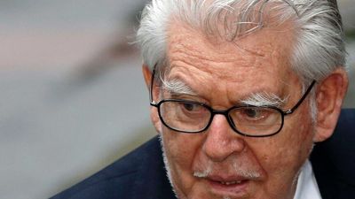 Wheatbelt council decides against selling controversial painting by convicted child sex offender Rolf Harris
