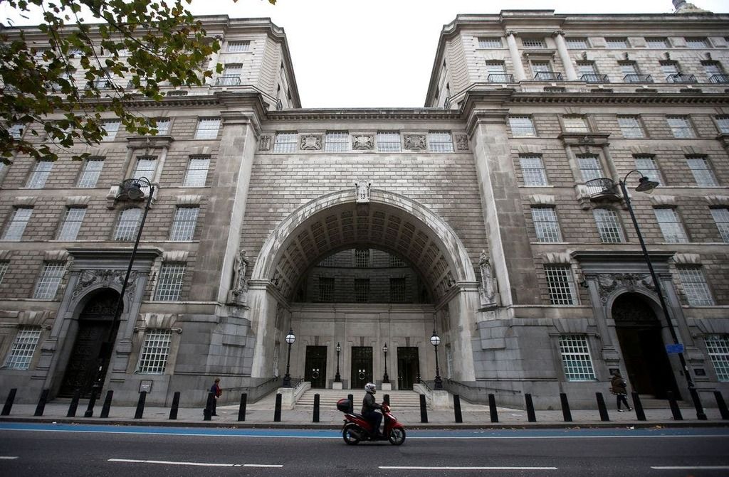 Government spends £376,775 to keep identity of MI5 spy…