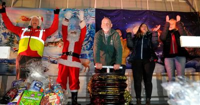 Hundreds of people turn out for Lockerbie Christmas lights switch on