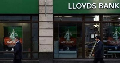 Lloyds Bank issues urgent £500 scam warning to all customers during festive season