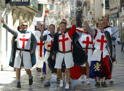 Fifa bans England fans from dressing as crusaders at Qatar World Cup