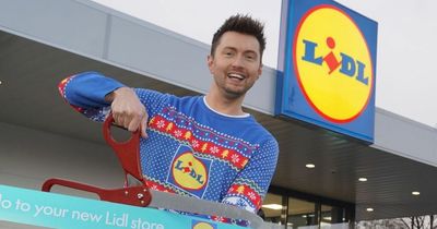 TV weatherman Sean Batty officially opens new Lanarkshire Lidl store