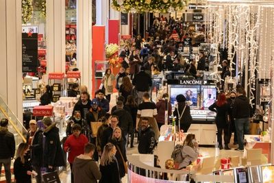 Inflation clouds 'Black Friday' kickoff of US holiday shopping season