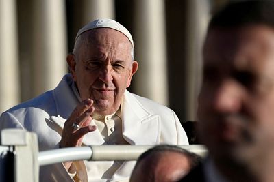 Ukraine needs to be 'far-sighted' to secure peace, pope says