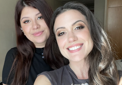 Airport worker goes to hotel to do passenger’s make up after airline lost her luggage