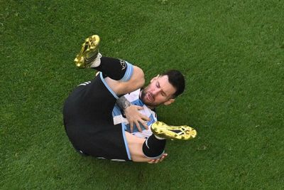 Argentina out to save campaign