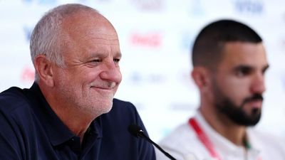 Graham Arnold says Socceroos are primed for 'very, very physical' World Cup clash with Tunisia