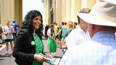 Victorian election results show Greens increasing footprint, key electorates changing hands in Labor majority government