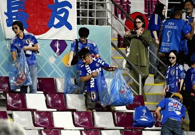 Japan fans rewarded for stadium clean-ups