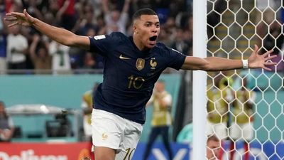 Mbappe Dazzles vs. Denmark; France Clinches WC Last-16 Spot
