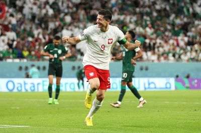 Robert Lewandowski joins the World Cup party as Poland beat entertaining Saudi Arabia