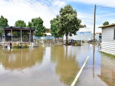 Regional NSW town celebrates as bank holds