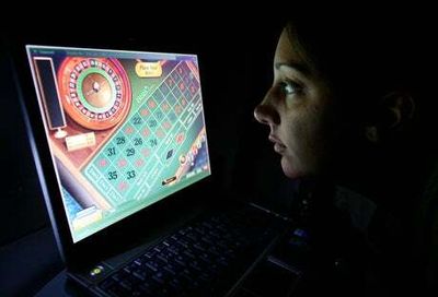 Maximum stakes for online gambling part of Government crackdown - reports