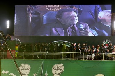 Ex-Pakistan PM Imran Khan calls off march to avoid ‘chaos’