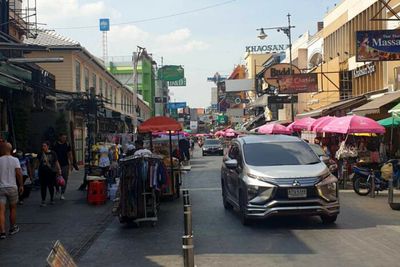 Khao San Road calls out for help