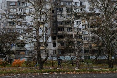 Ukraine news – live: Zelensky says Russia made Soviet famine memorial ‘a day of terror’