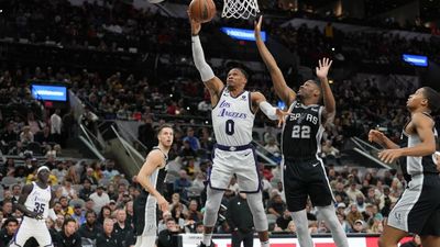 Westbrook’s Forehead Splits Open After Hard Foul From Spurs Player