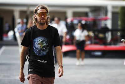 Vettel reveals story behind last F1 race 'Invitation' T-shirt