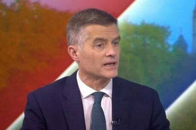 Inflation-matching pay rises for public sector ‘unaffordable’, says minister