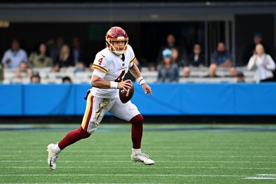 Taylor Heinicke pays tribute to University of Virginia with cool shoes