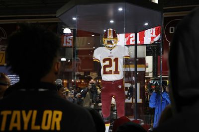 The Washington Commanders couldn’t even get their Sean Taylor tribute statue right