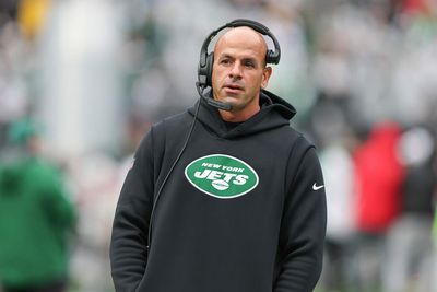 Slippery ball turns Jets field-goal attempt into football follies