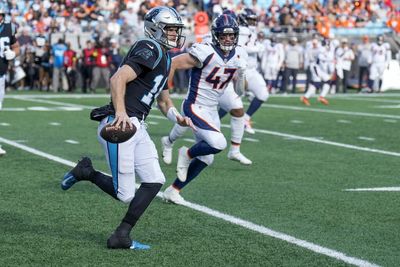 He’s on fire! Panthers QB Sam Darnold stops, drops, and rolls to a touchdown