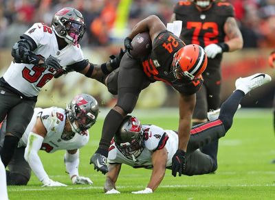 WATCH: Nick Chubb caps off 100 yard performance with winner vs. Buccaneers